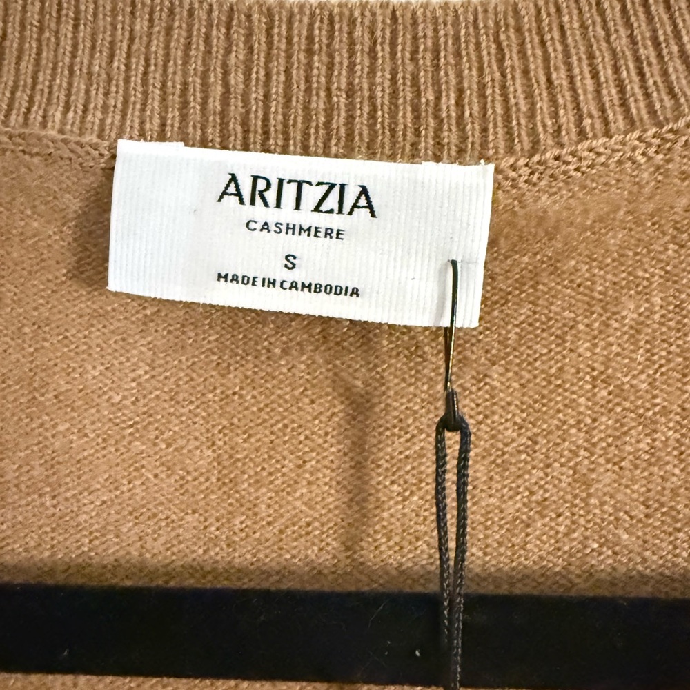 Aritzia V-Neck Sweater in Warm Camel - Picture 5 of 9